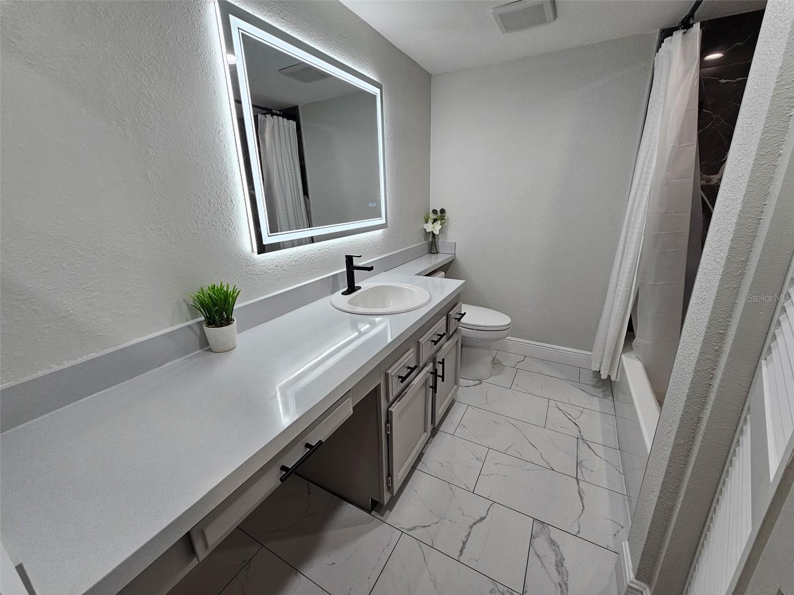 261 Woodlake Wynde #261 Property Photo 14