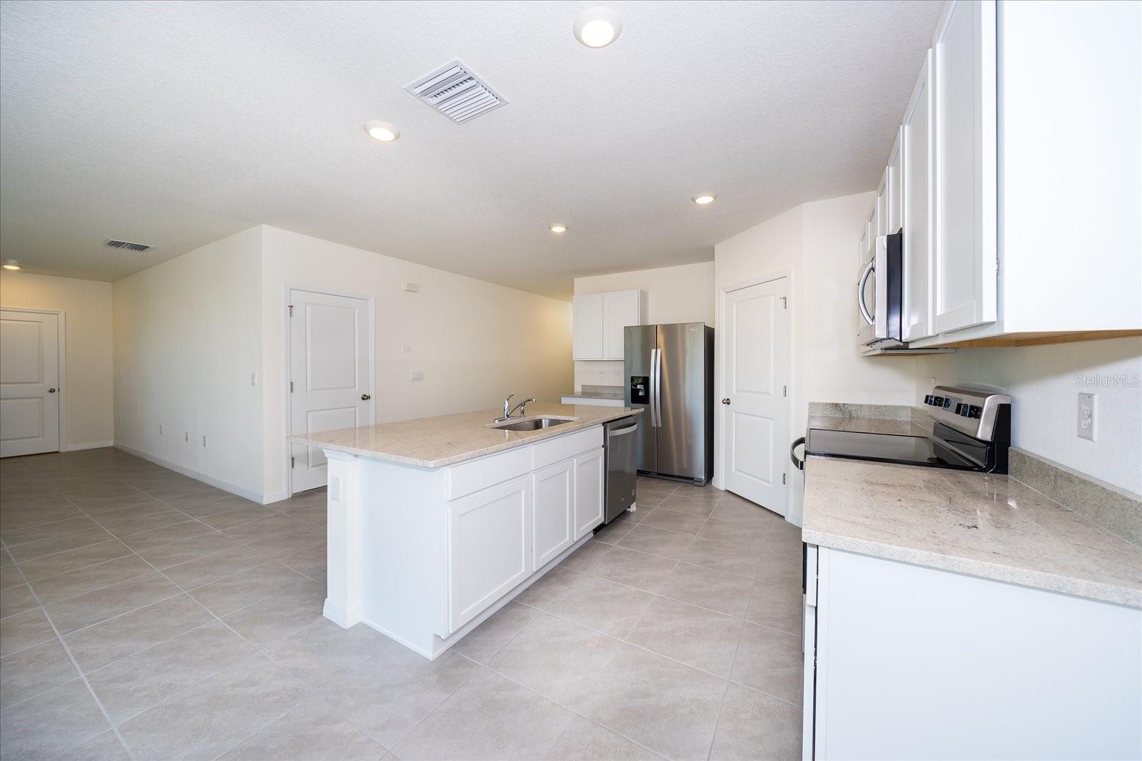 31127 Penny Surf Loop Property Photo 11