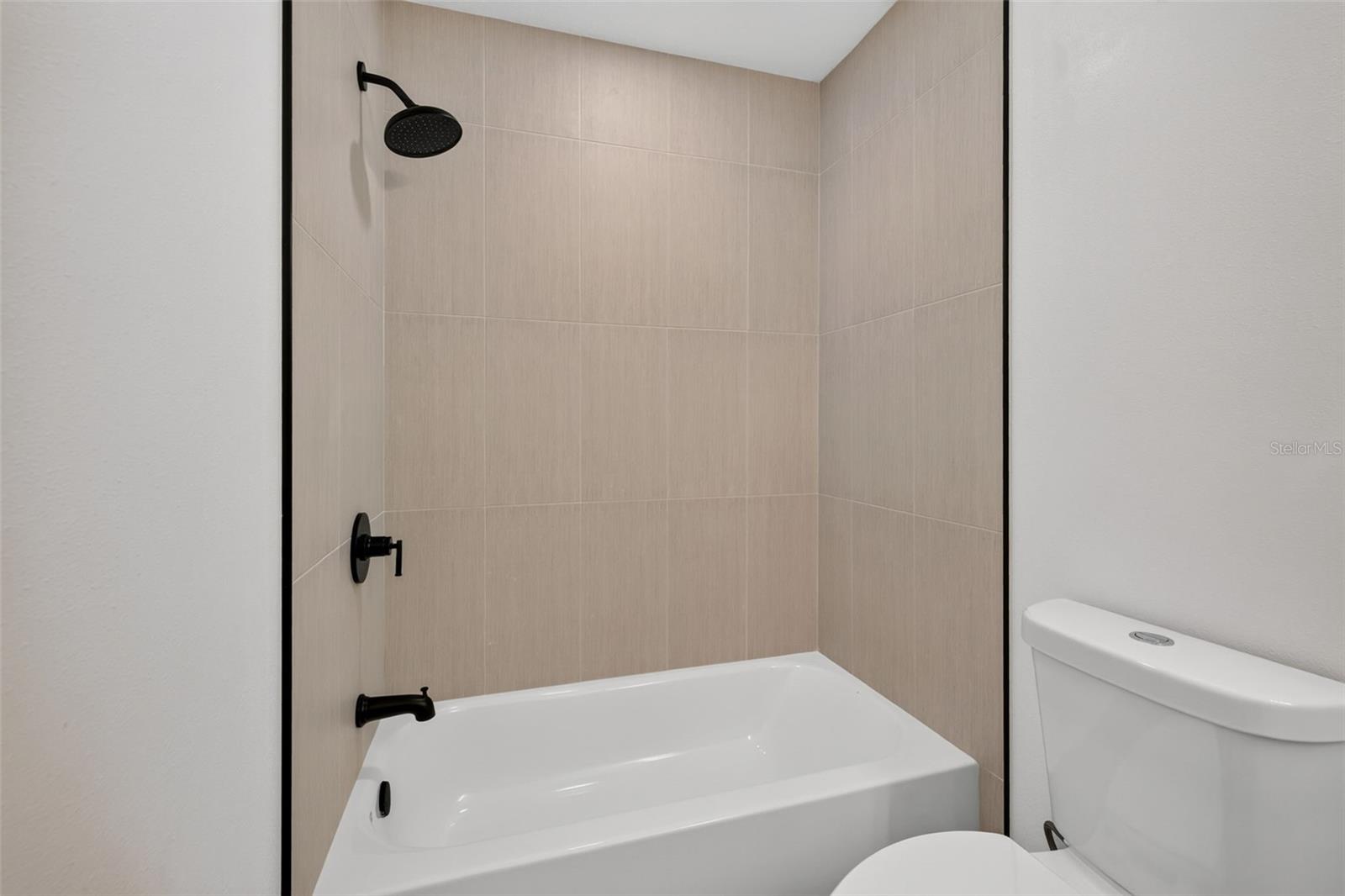 11317 Sylvan Green Ln Property Photo 25