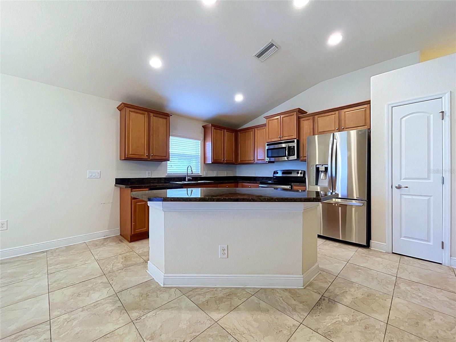 7029 Wirevine Dr Property Photo 12