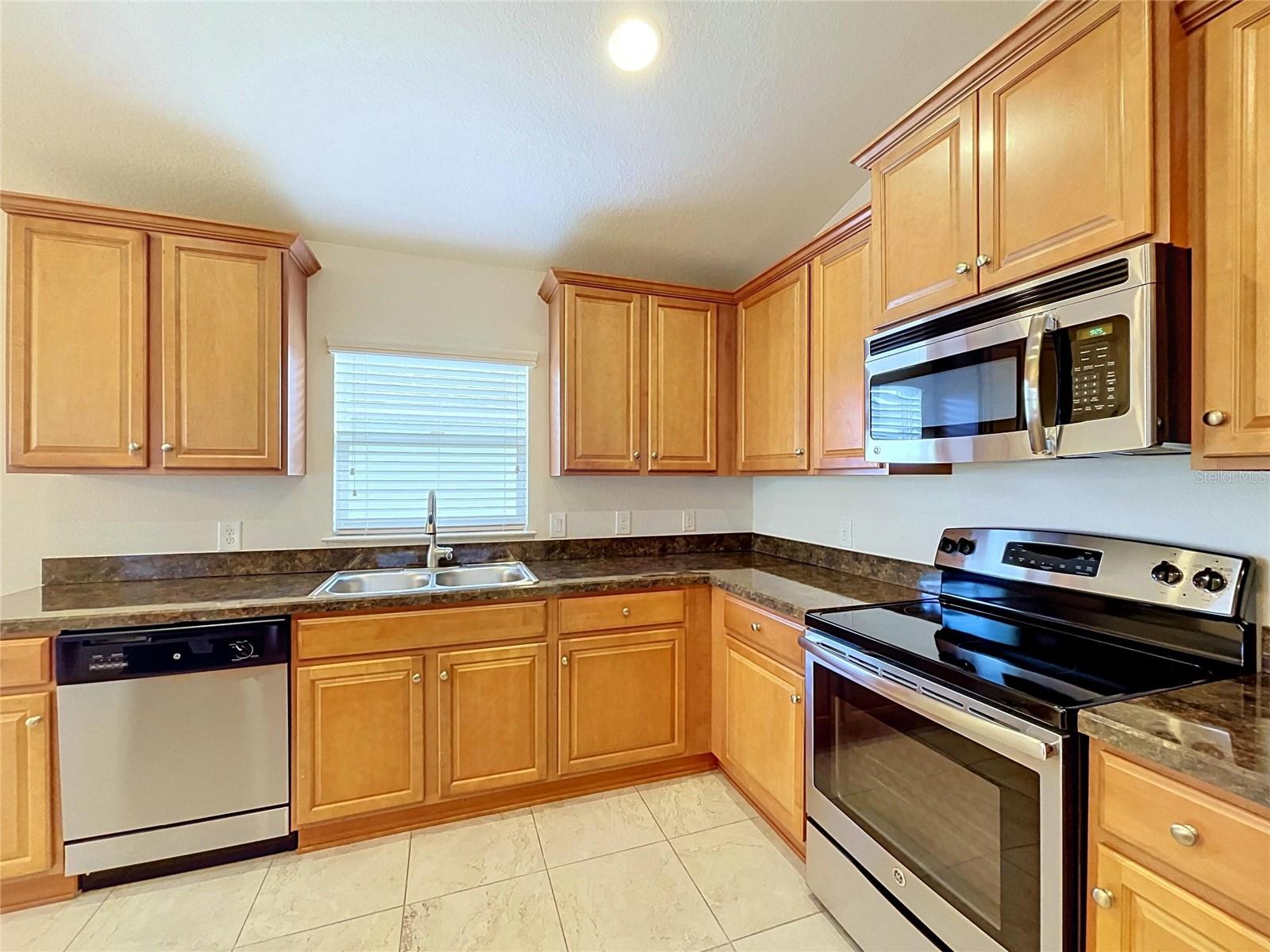 7029 Wirevine Dr Property Photo 16