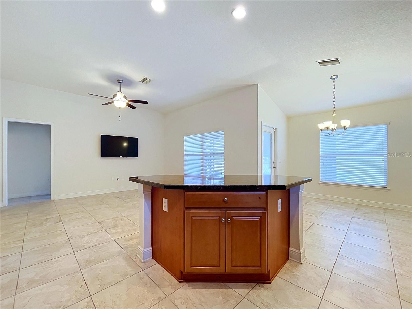 7029 Wirevine Dr Property Photo 18