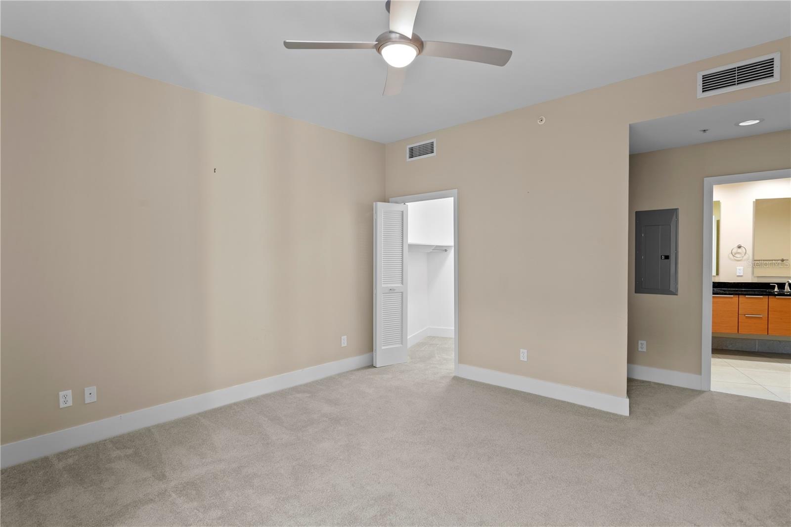 175 1st St S #303 Property Photo 23
