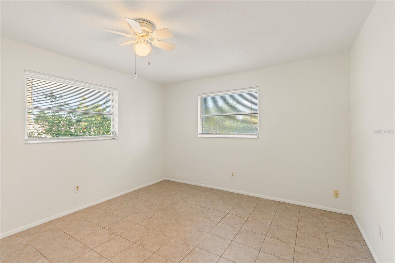 1248 Lazy Lake Rd W Property Photo 11