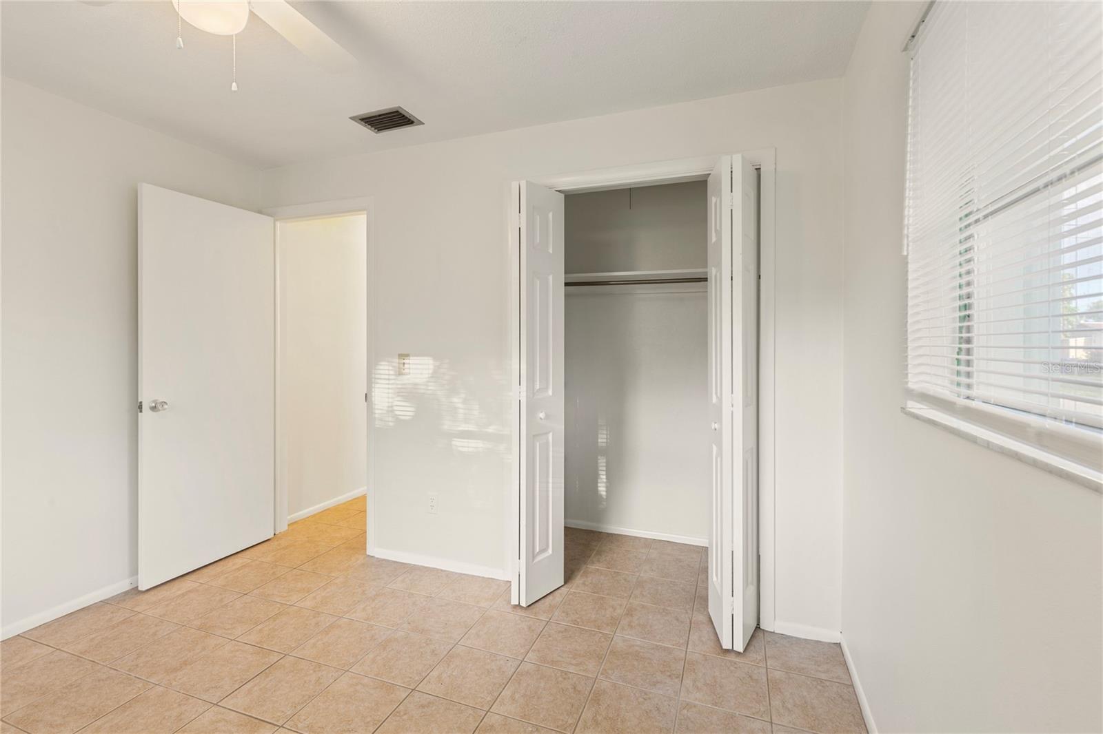 1248 Lazy Lake Rd W Property Photo 12