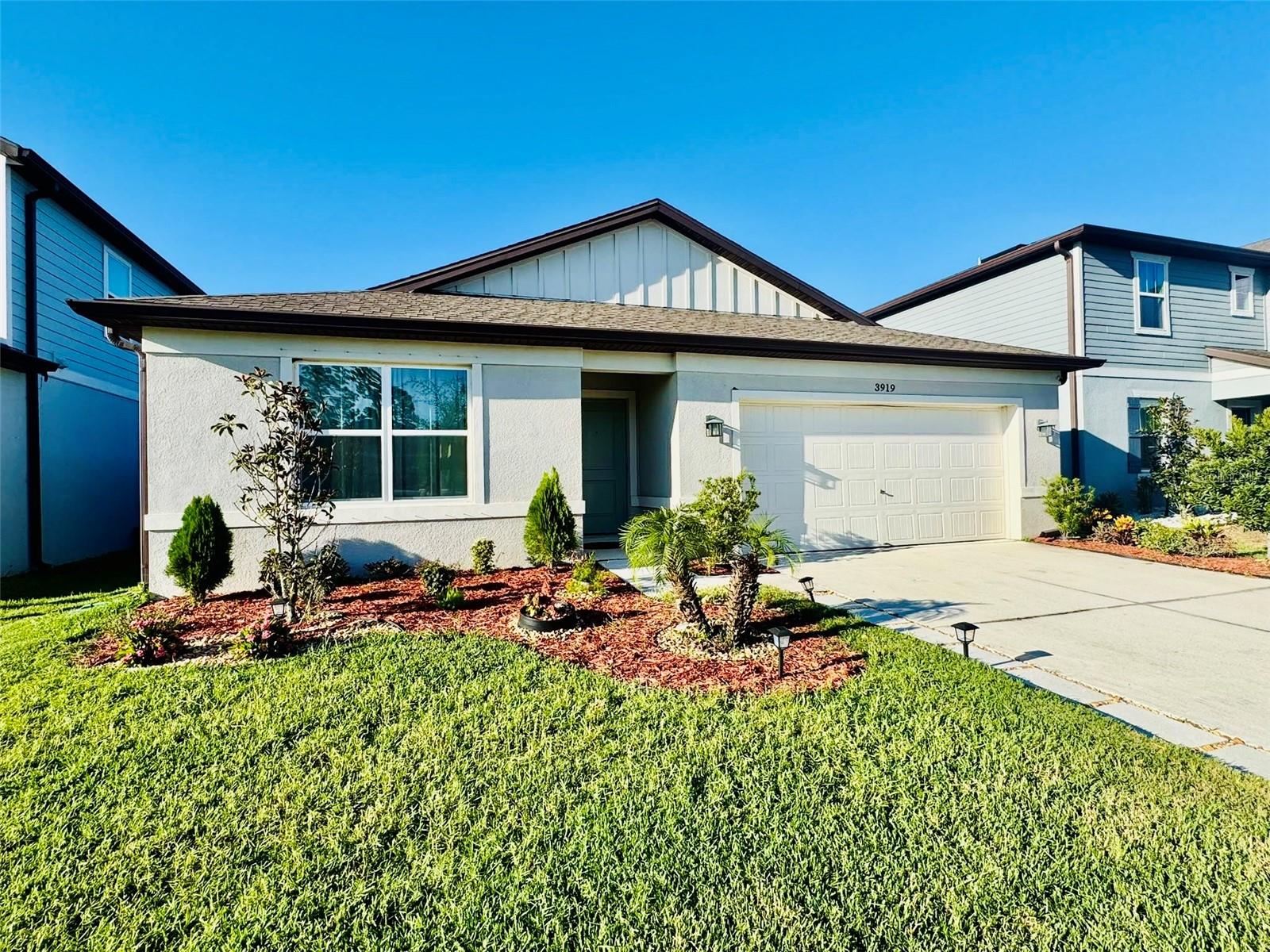 3919 Capri Coast Dr Property Photo 1