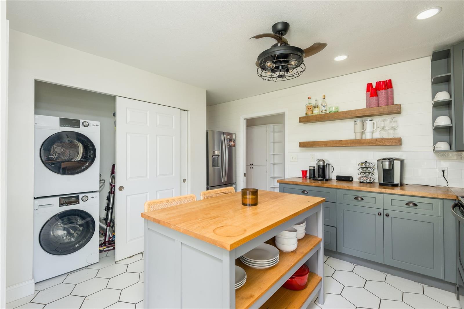 1216 E Flora St Property Photo 10