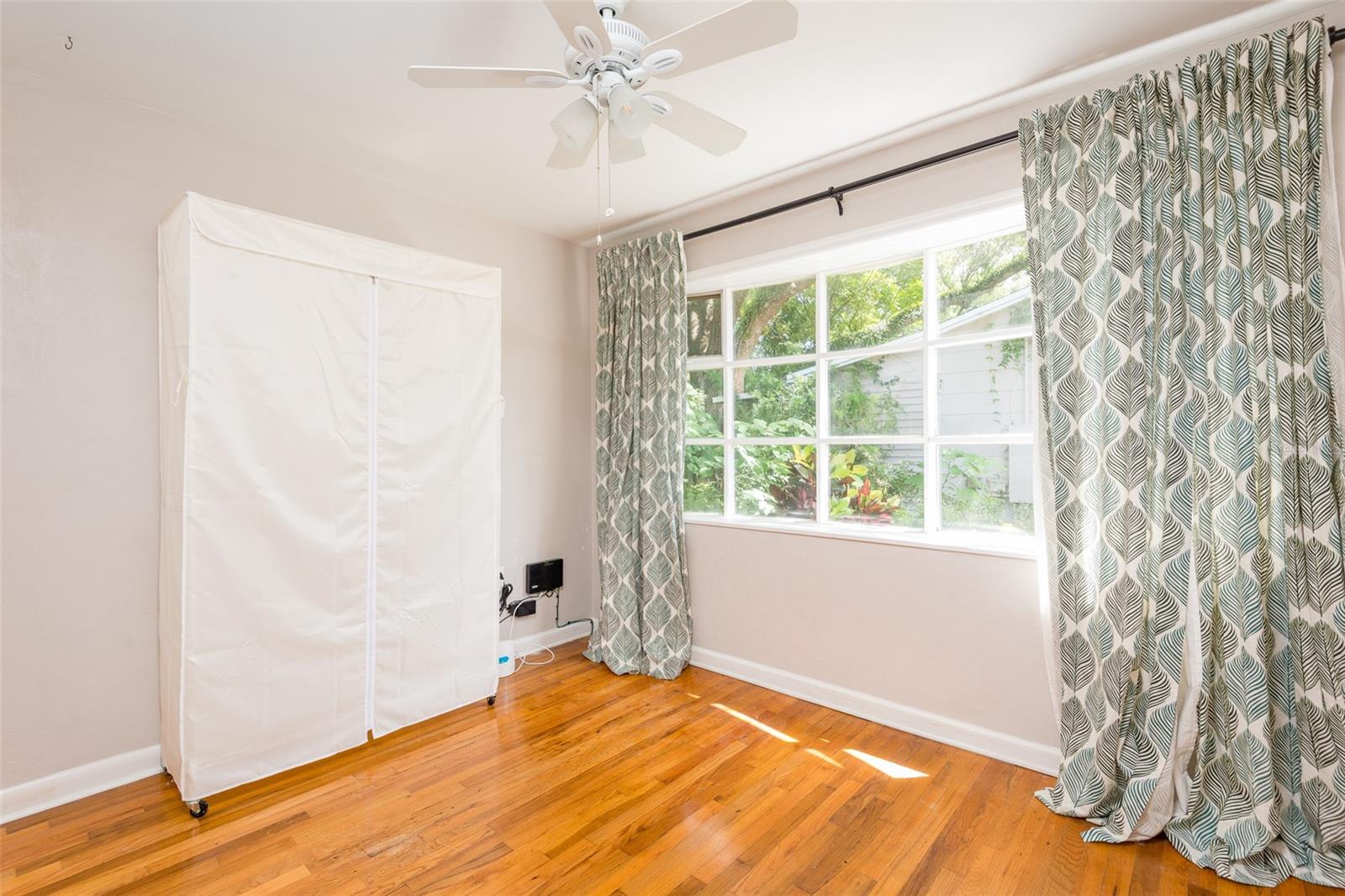 1216 E Flora St Property Photo 16