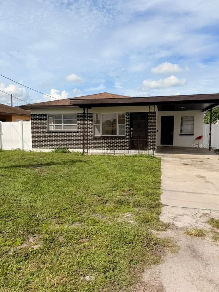 3203 W Ivy St Property Photo 1