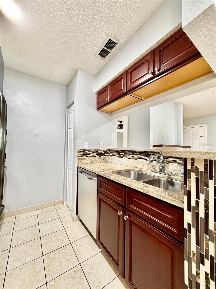 8643 Mallard Reserve Dr #202 Property Photo 7