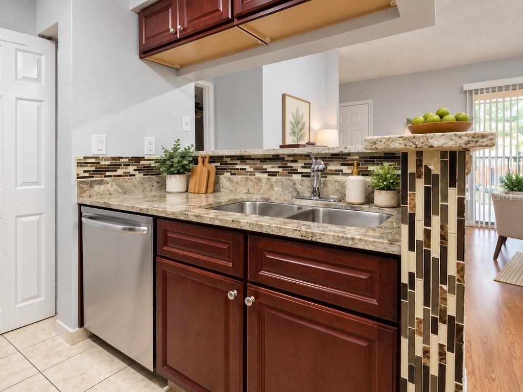 8643 Mallard Reserve Dr #202 Property Photo 8
