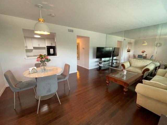 2042 Australia Way W #76 Property Photo 7