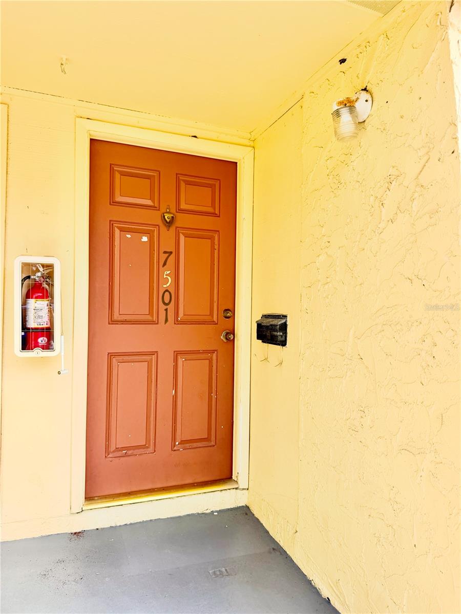 7501 Gallineta Ct #7501 Property Photo 2