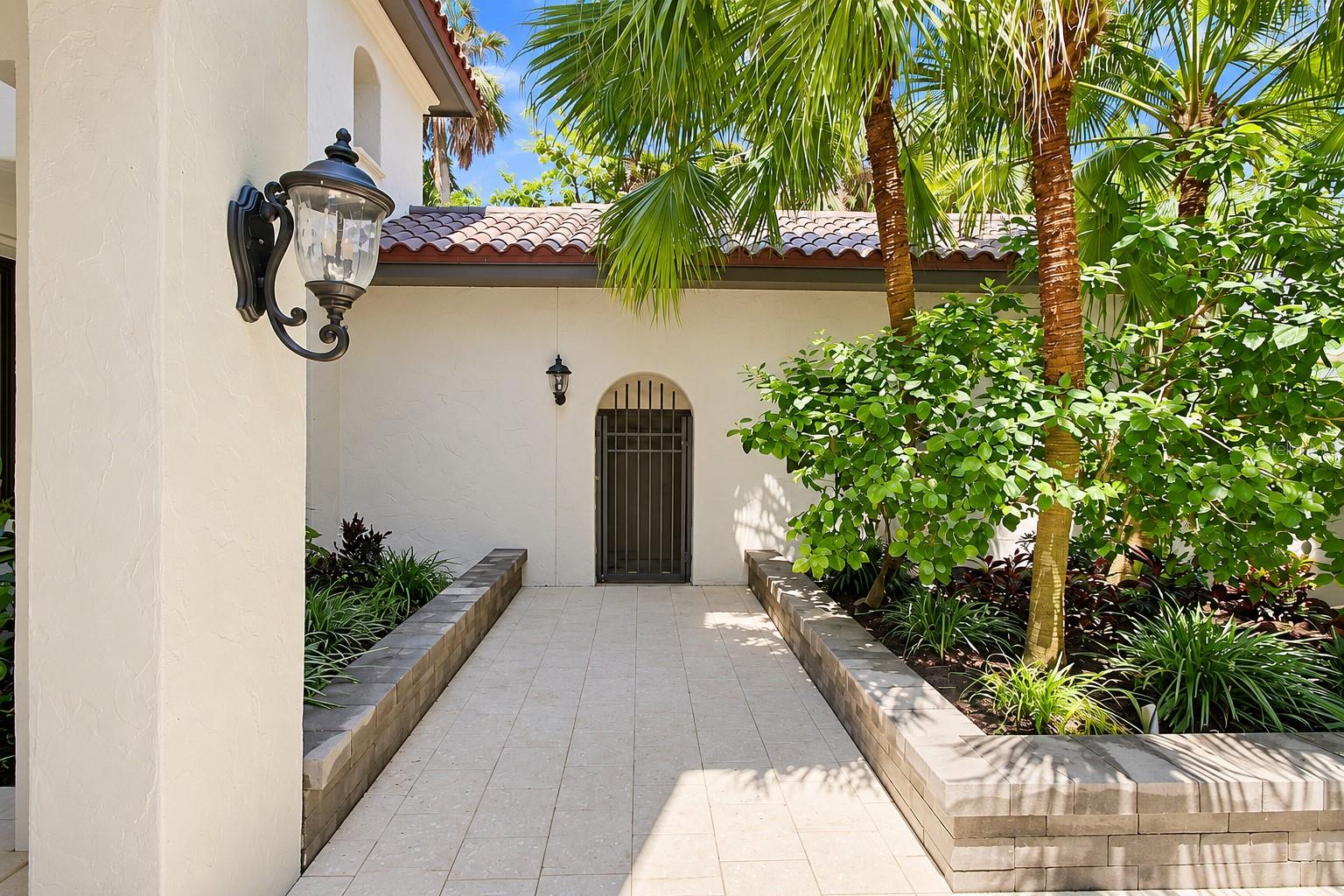 980 Bay Esplanade Property Photo 15