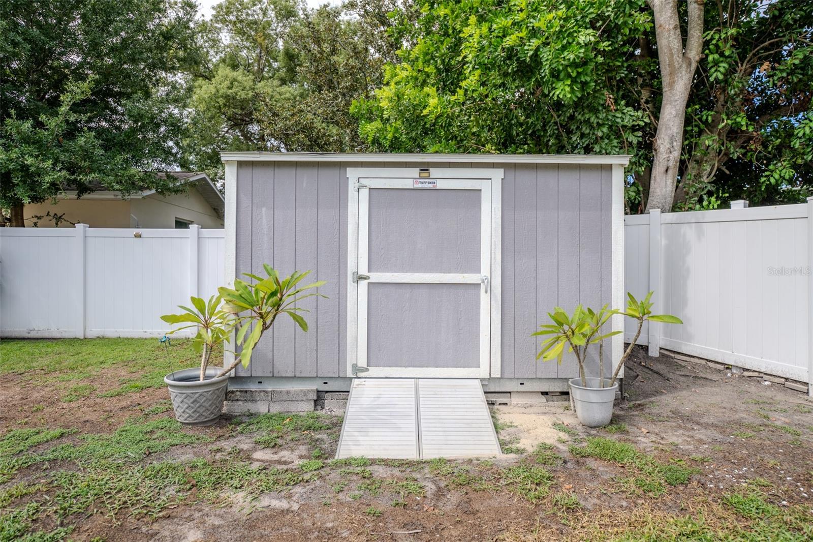 161 Sunward Ave Property Photo 48