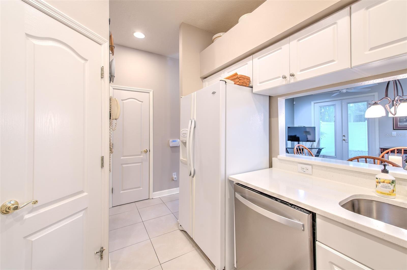 3111 W San Pedro St Property Photo 7