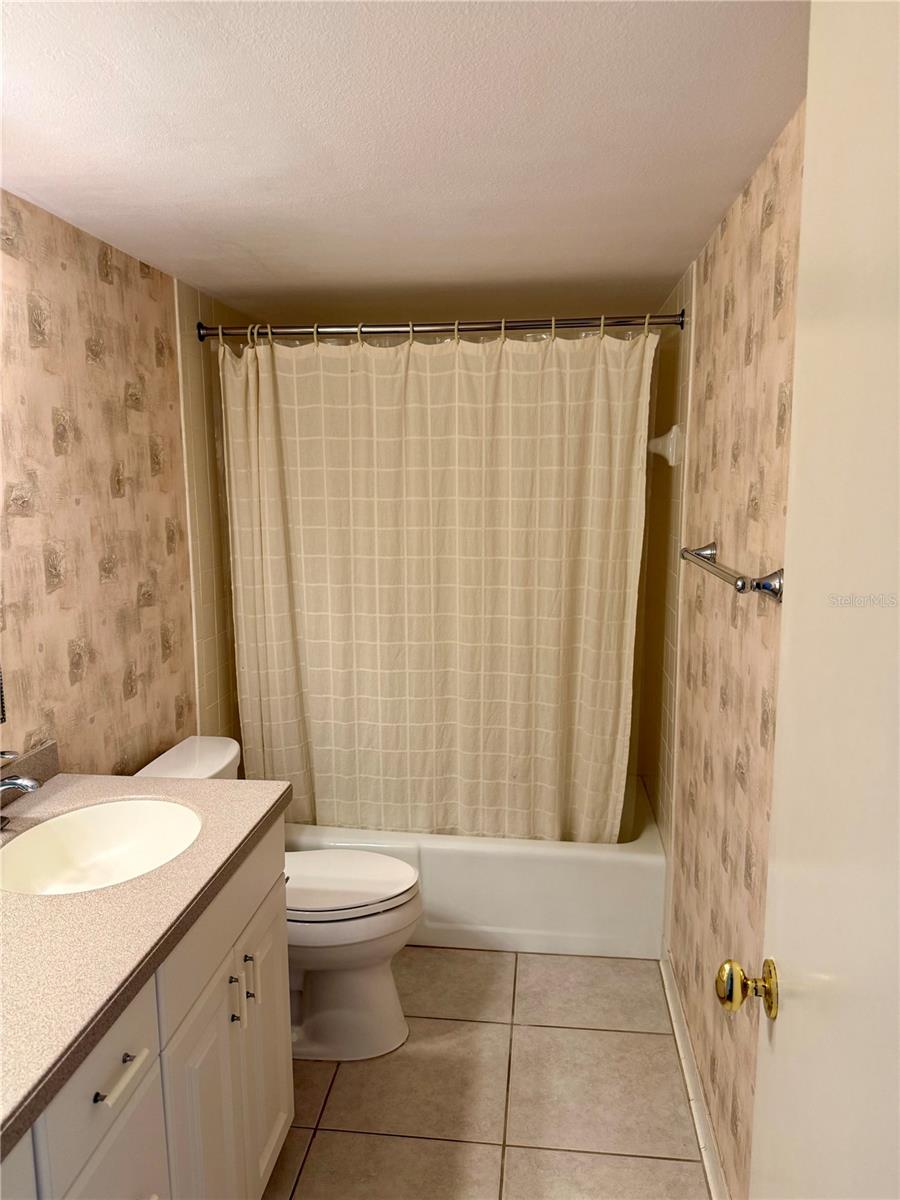 2620 Cove Cay Dr #307 Property Photo 12