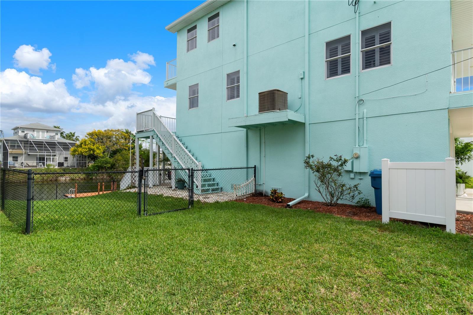 3423 Palometa Dr Property Photo 18