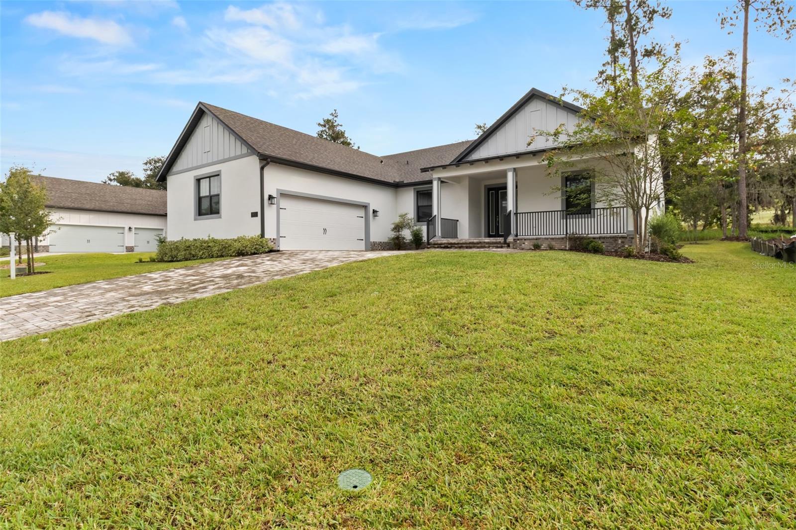 5934 SUMMIT VIEW DR Property Photo 1
