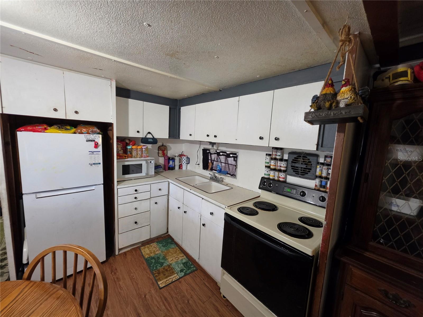 37629 March Ln Property Photo 4