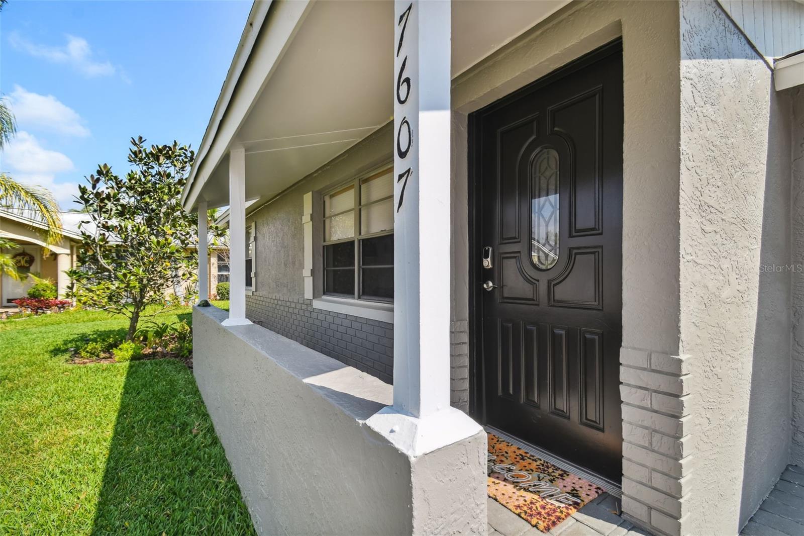 7607 Woodland Oaks Ct Property Photo 4