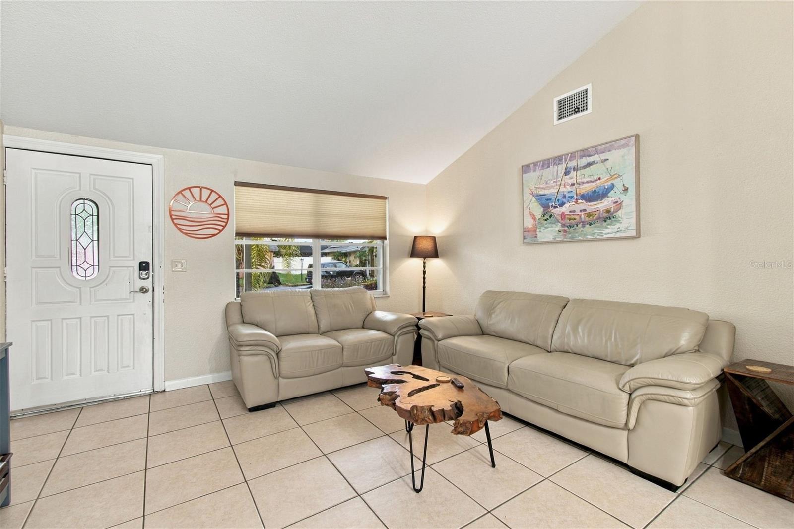 7607 Woodland Oaks Ct Property Photo 9