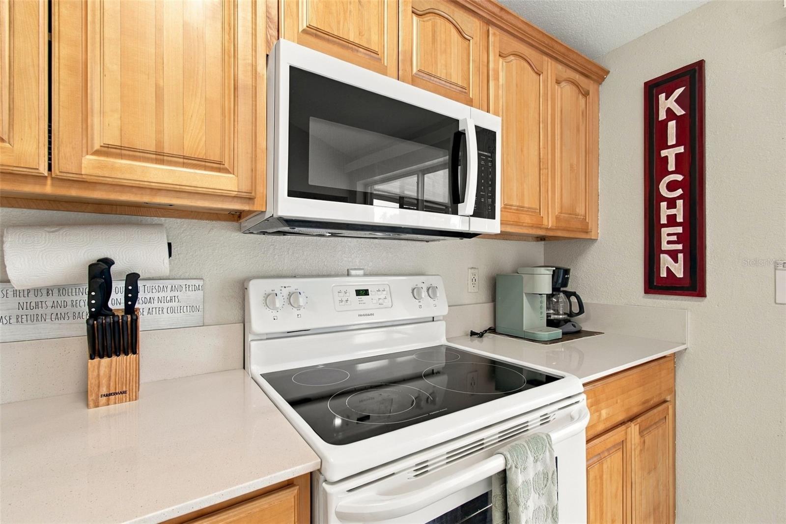 7607 Woodland Oaks Ct Property Photo 17