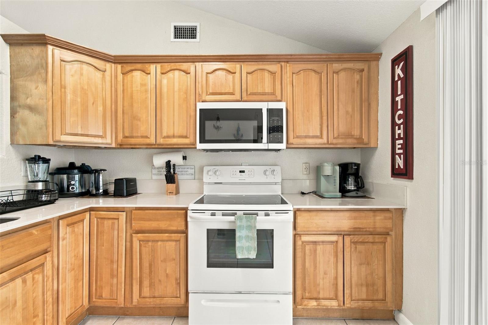 7607 Woodland Oaks Ct Property Photo 18