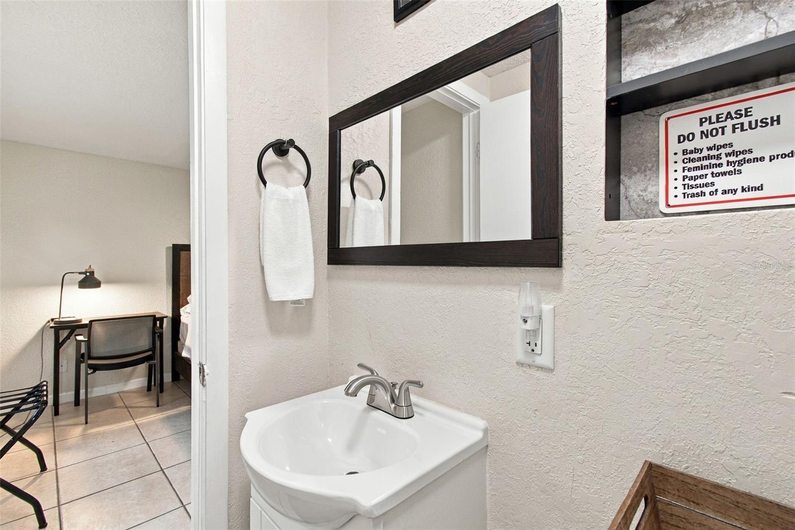 7607 Woodland Oaks Ct Property Photo 26