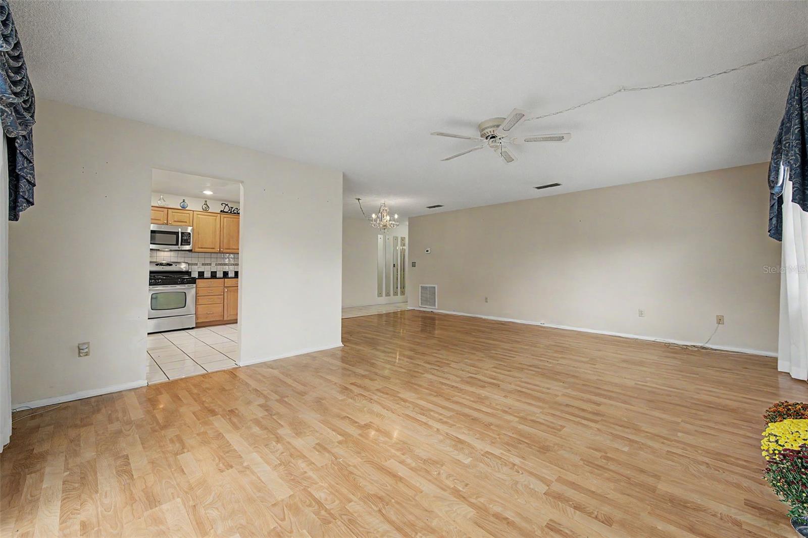 7951 58th Ave N #112 Property Photo 10
