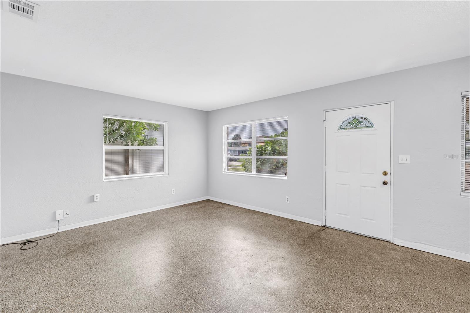 172 38th Ave Se Property Photo 5