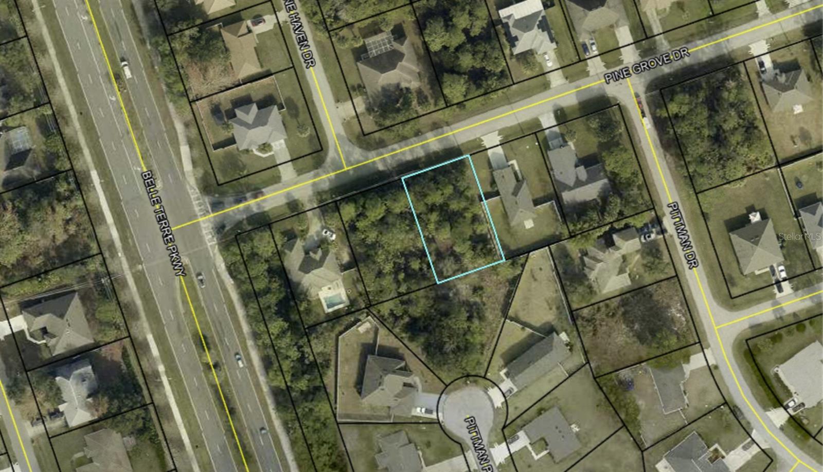 6 PINE GROVE DR Property Photo 1