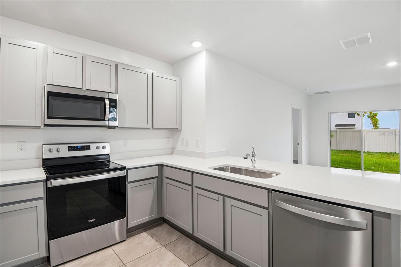 33319 Darley Dale Trl Property Photo 12