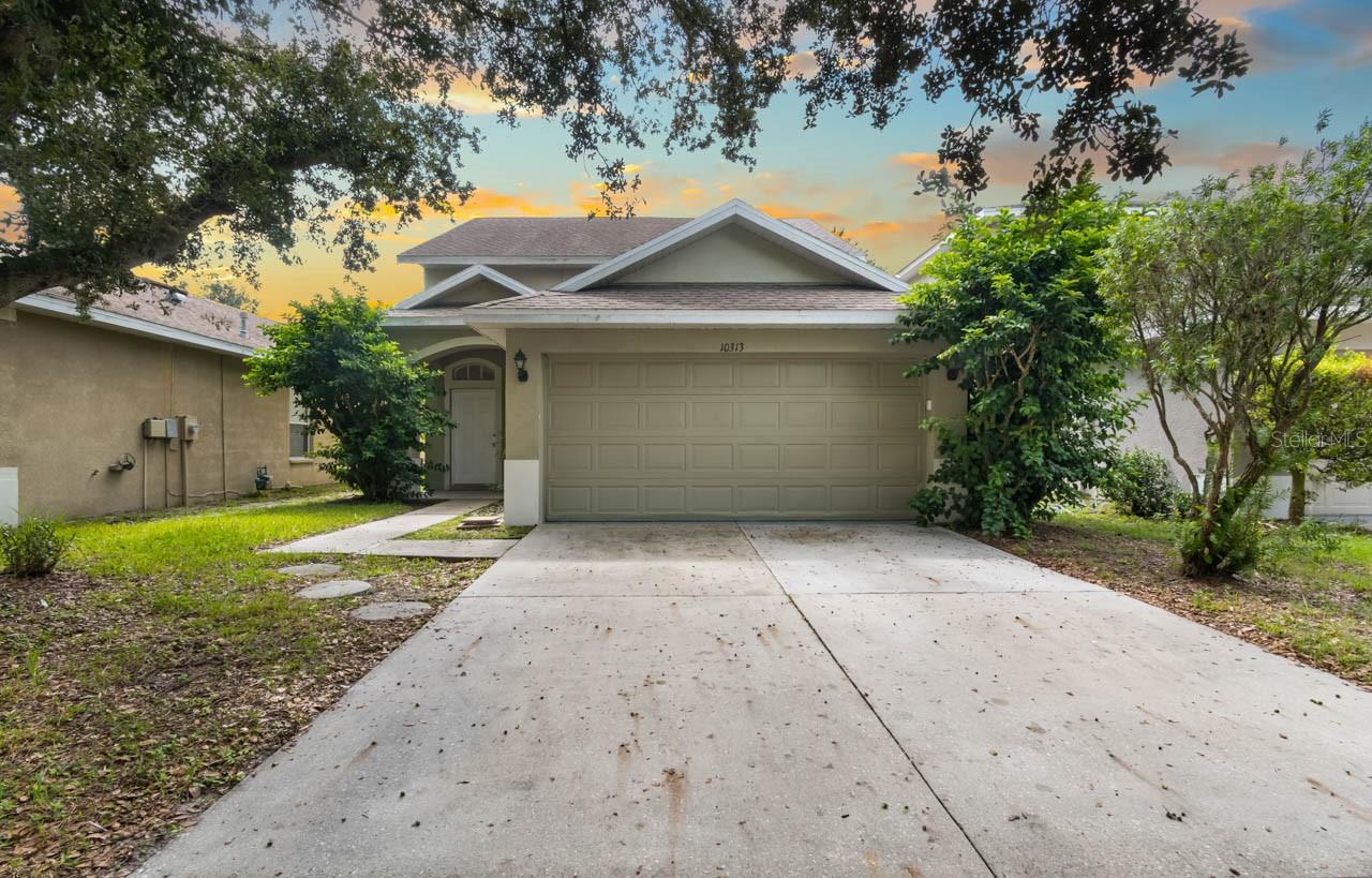 10313 AVELAR RIDGE DR Property Photo 1