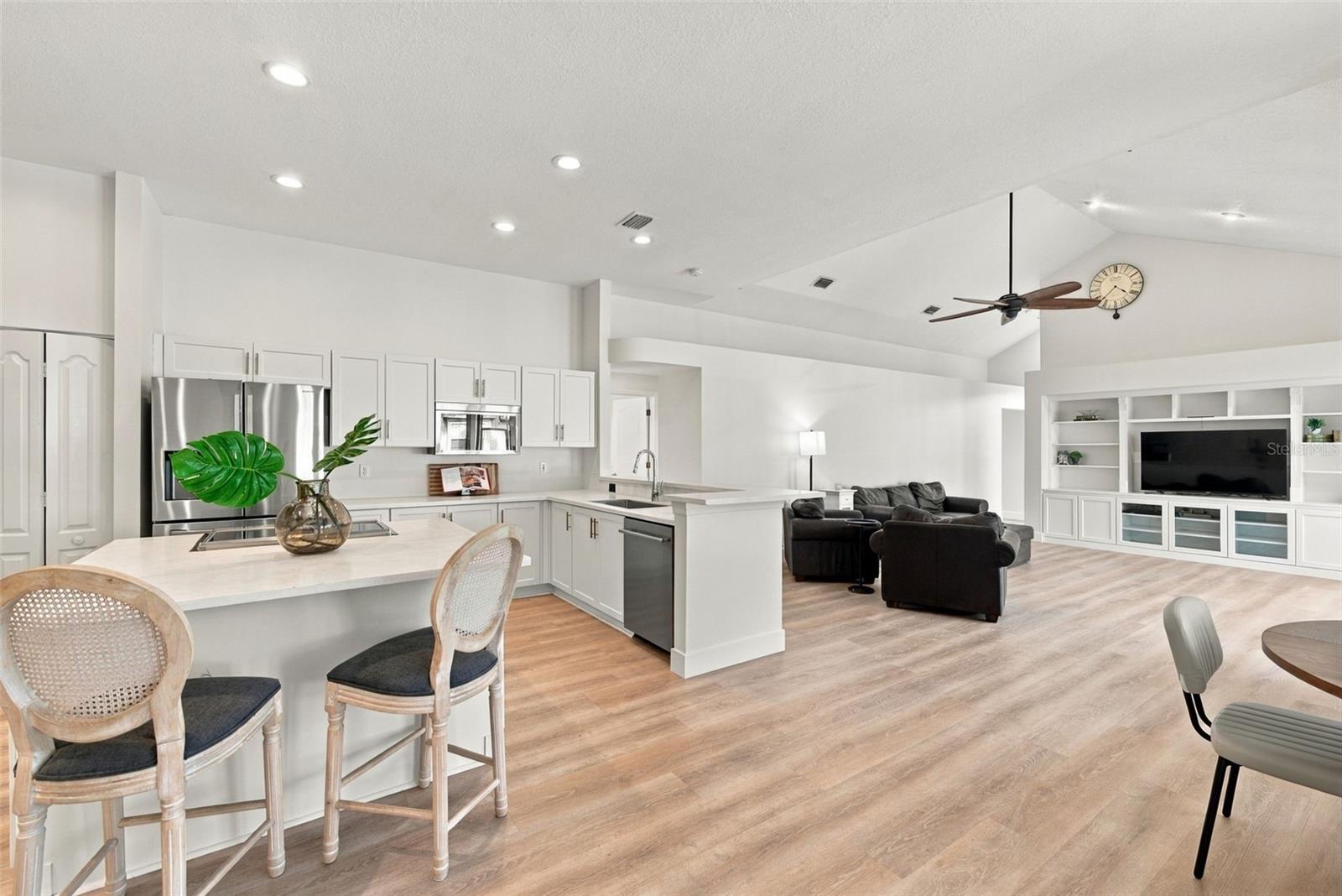 3553 Florian Ter Property Photo 5