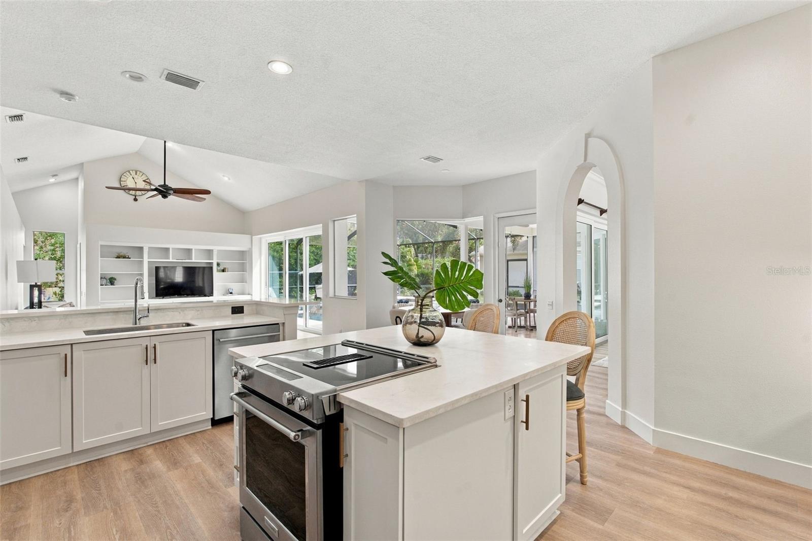 3553 Florian Ter Property Photo 8