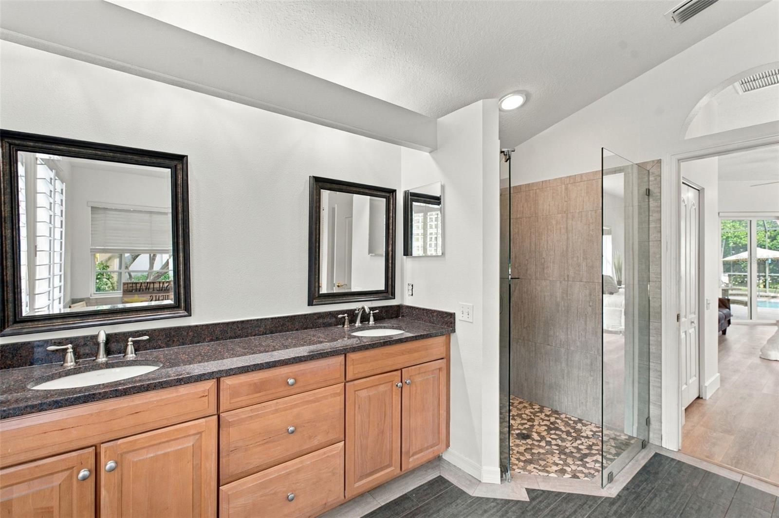 3553 Florian Ter Property Photo 24