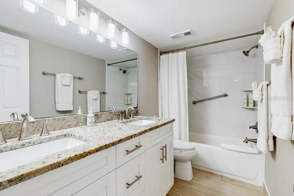 18400 Gulf Blvd #1208 Property Photo 11