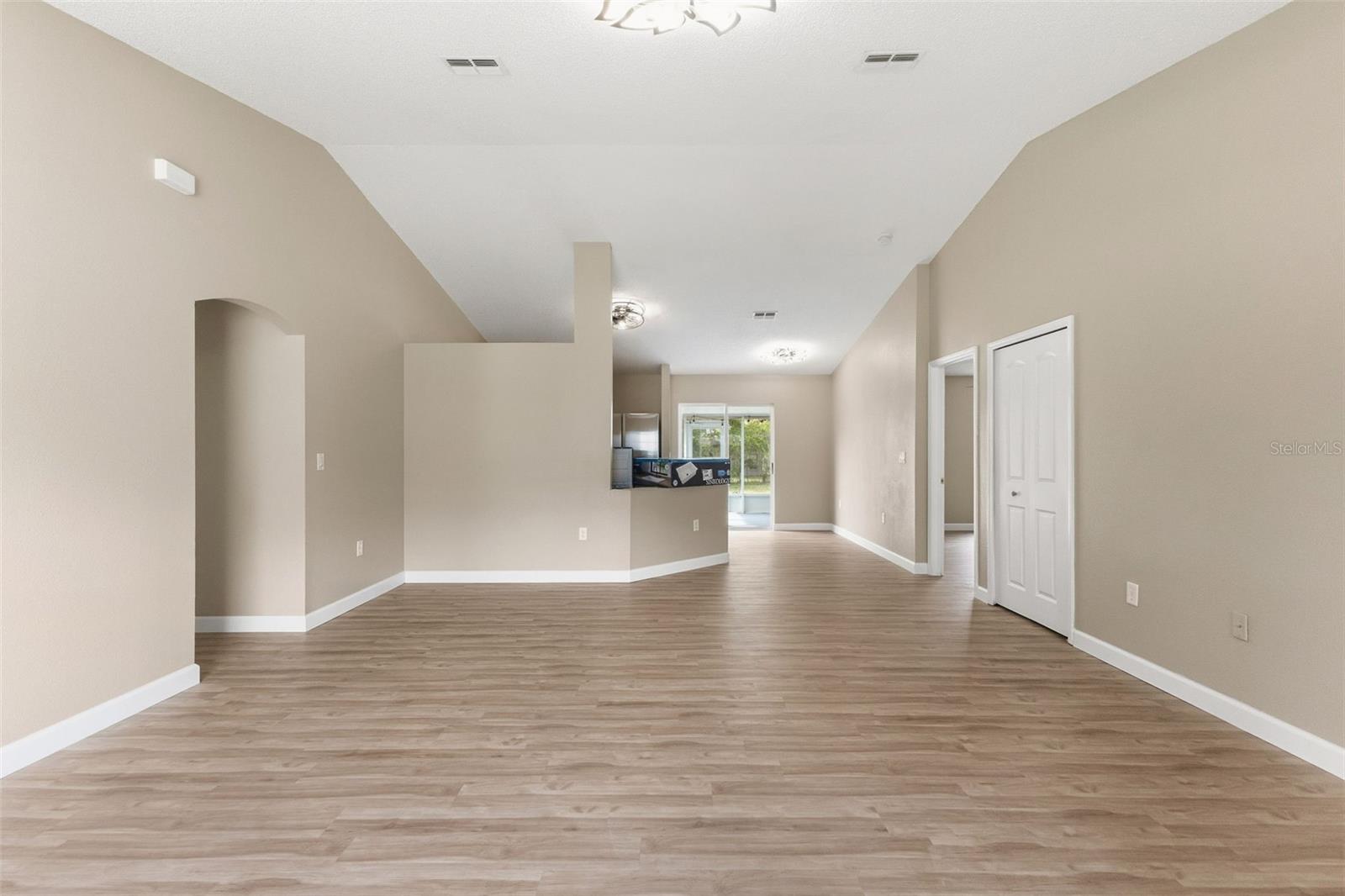 13393 Twin Lake Ave Property Photo 8