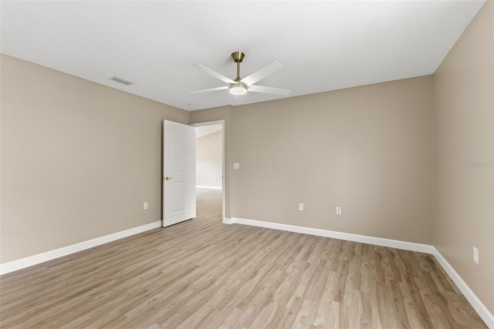 13393 Twin Lake Ave Property Photo 19