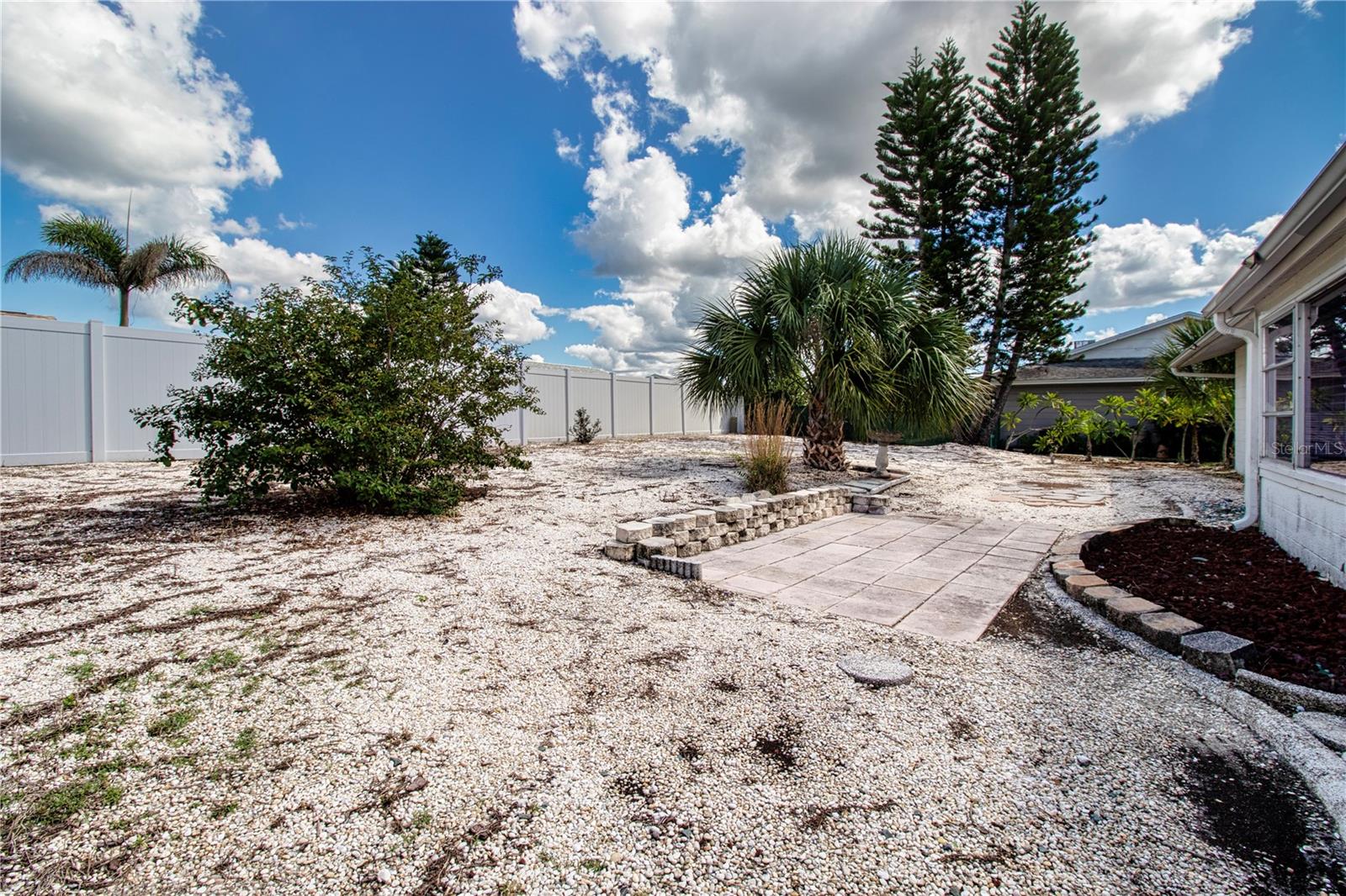 1507 N Lake Dr Property Photo 28