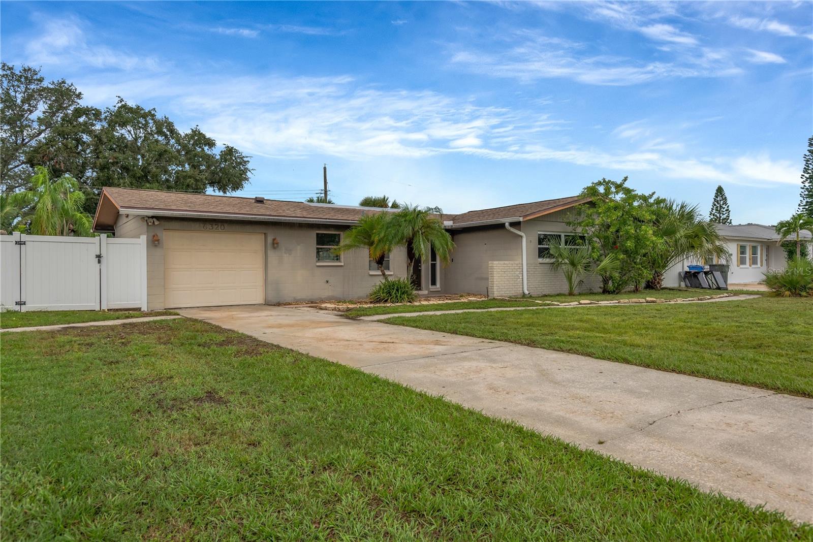 6320 Fairway Blvd Property Photo 1