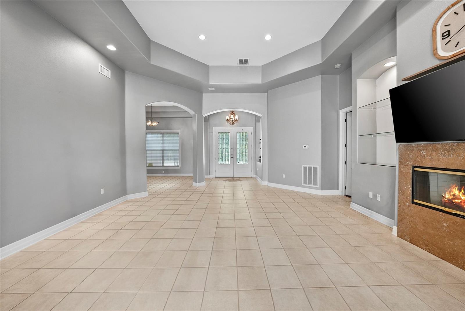 18823 Wimbledon Cir Property Photo 11