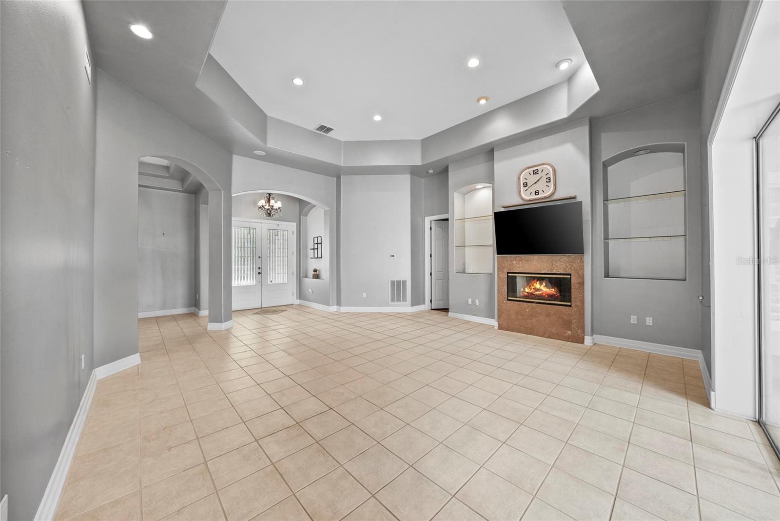 18823 Wimbledon Cir Property Photo 13