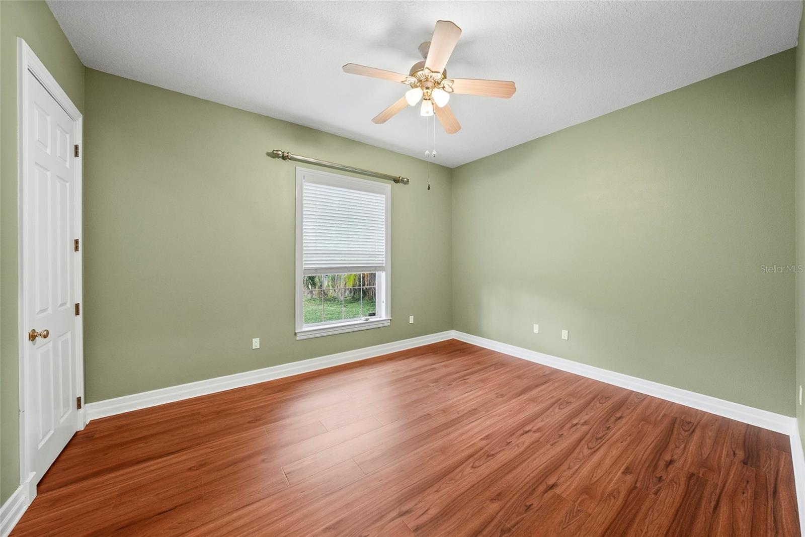 18823 Wimbledon Cir Property Photo 24