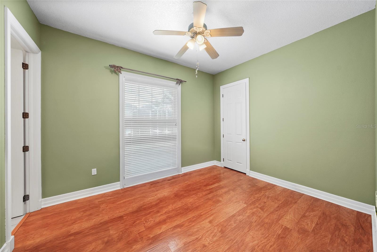 18823 Wimbledon Cir Property Photo 25