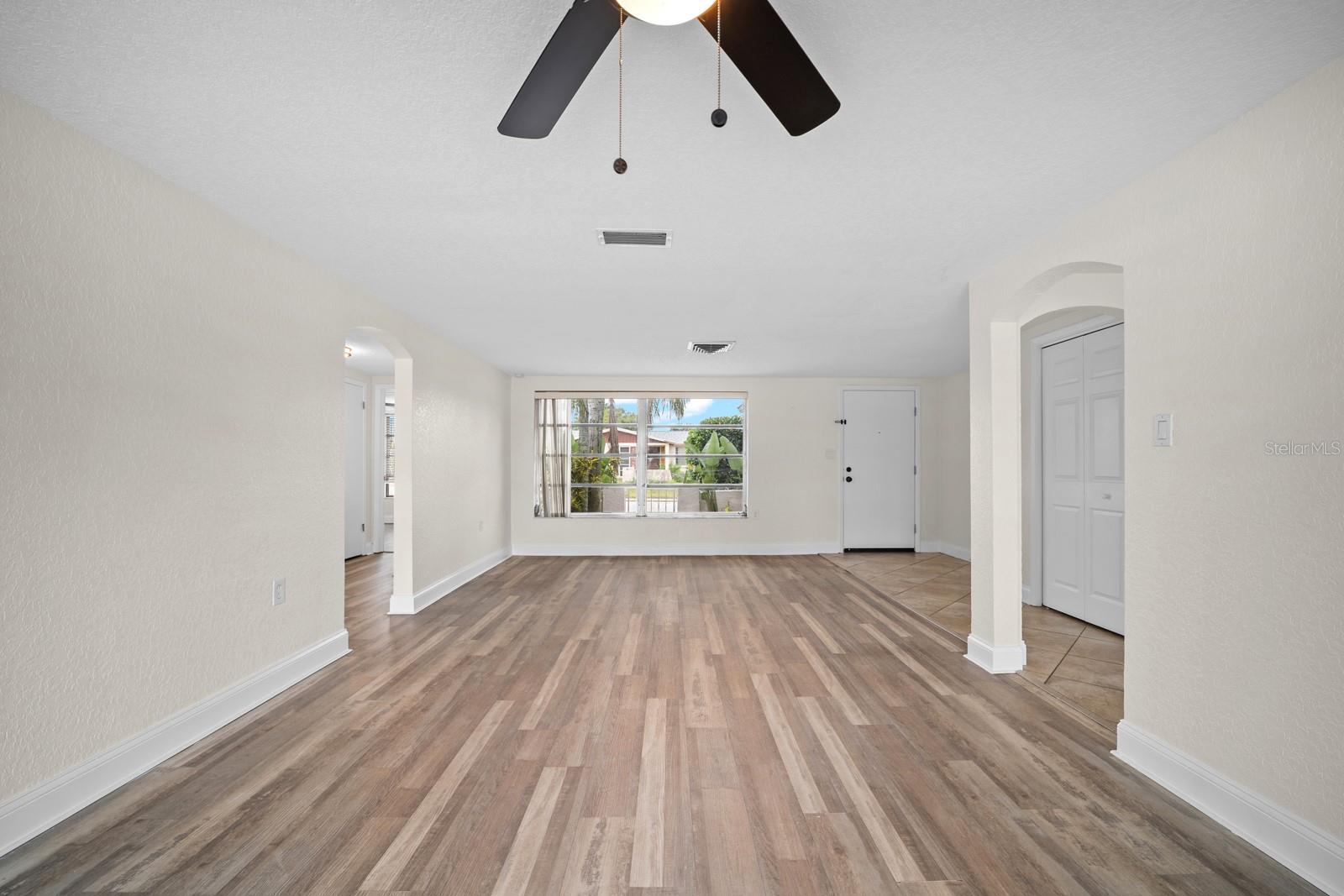 7805 Burnham Dr Property Photo 6