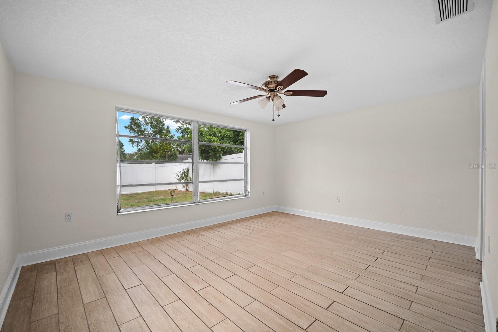 7805 Burnham Dr Property Photo 16