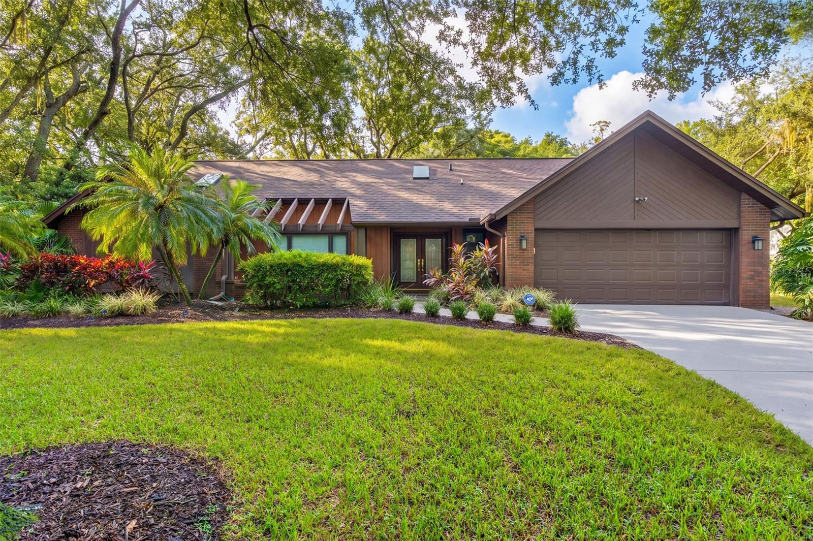 3300 Meadow View Ln Property Photo 1