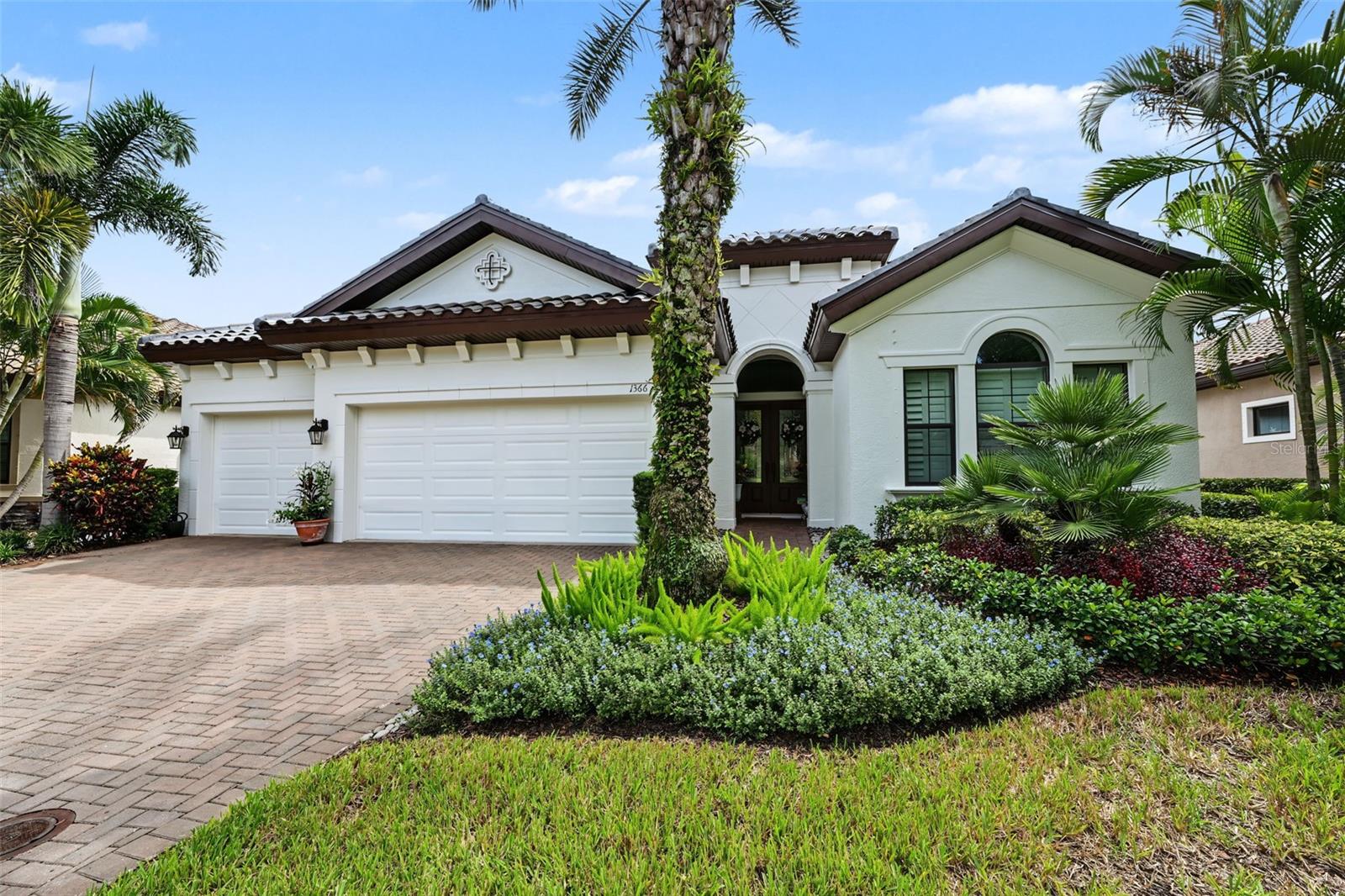 1366 Via Verdi Dr Property Photo 2